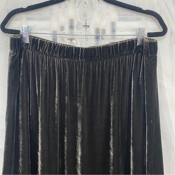 Eileen Fisher Green Silk Blend Crushed Velvet A-Line Skirt Midi Length Modest - Picture 2 of 5